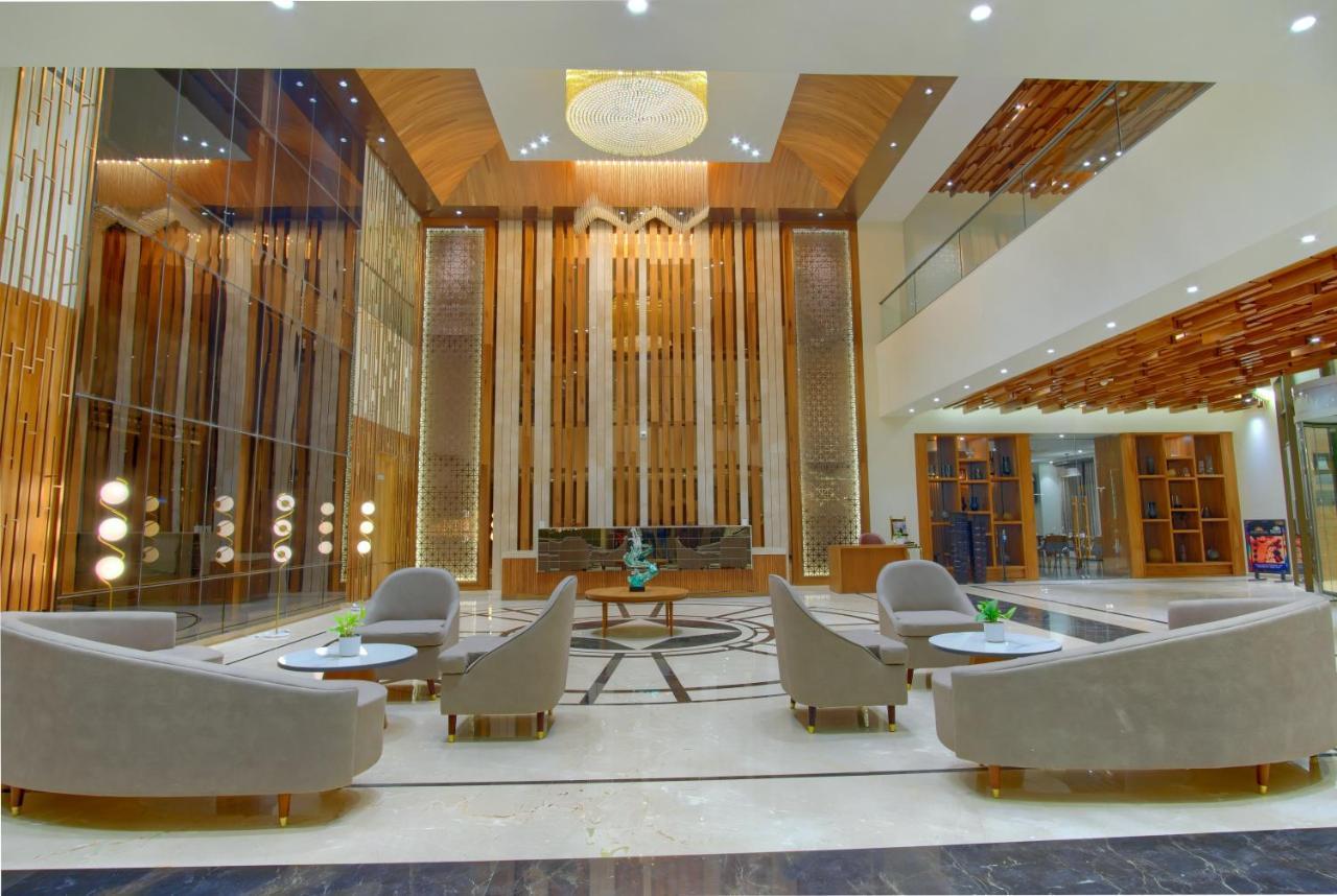 Sayaji Morbi Hotel Buitenkant foto