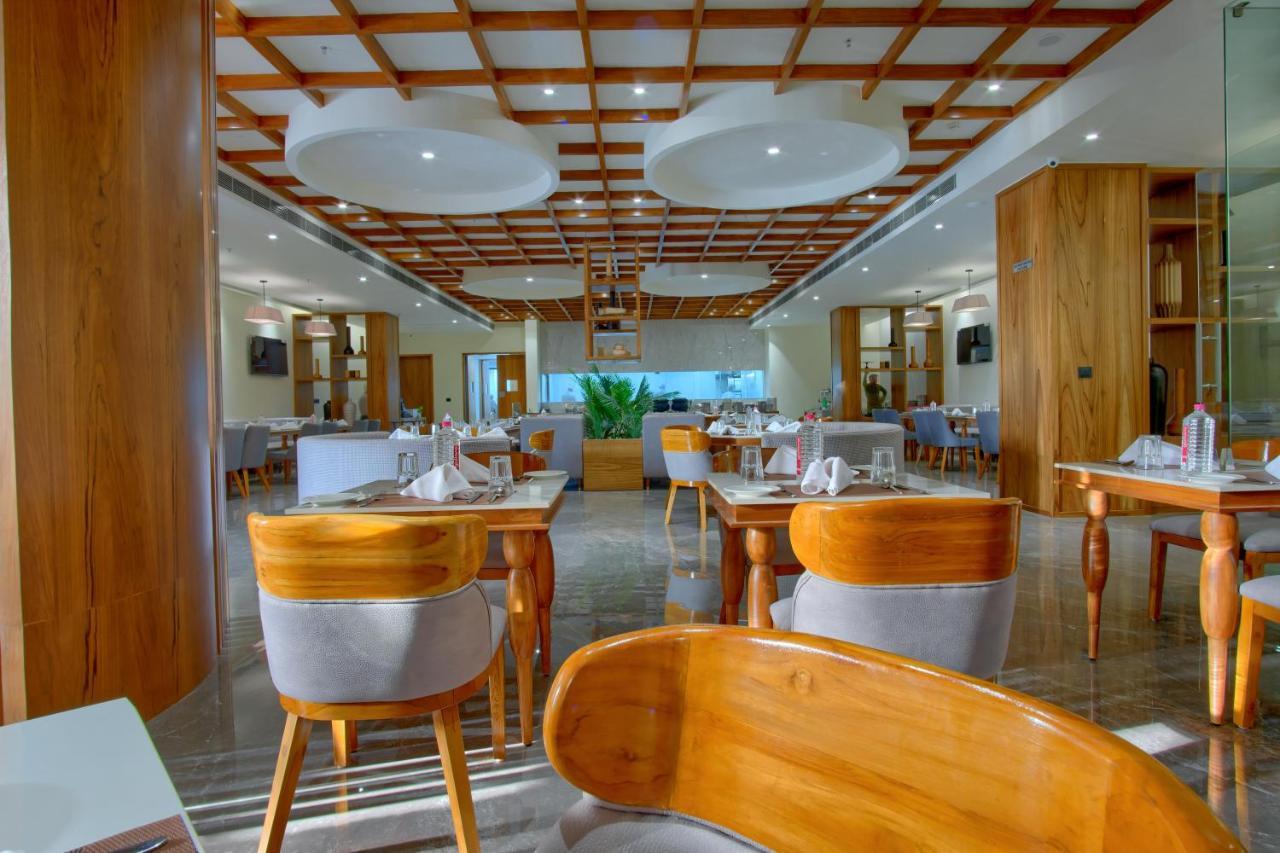 Sayaji Morbi Hotel Buitenkant foto